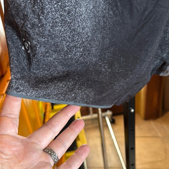 Lululemon Black Gray Pace Breaker Classic Lined Short Inseam 6” Size Medium - Picture 9 of 15